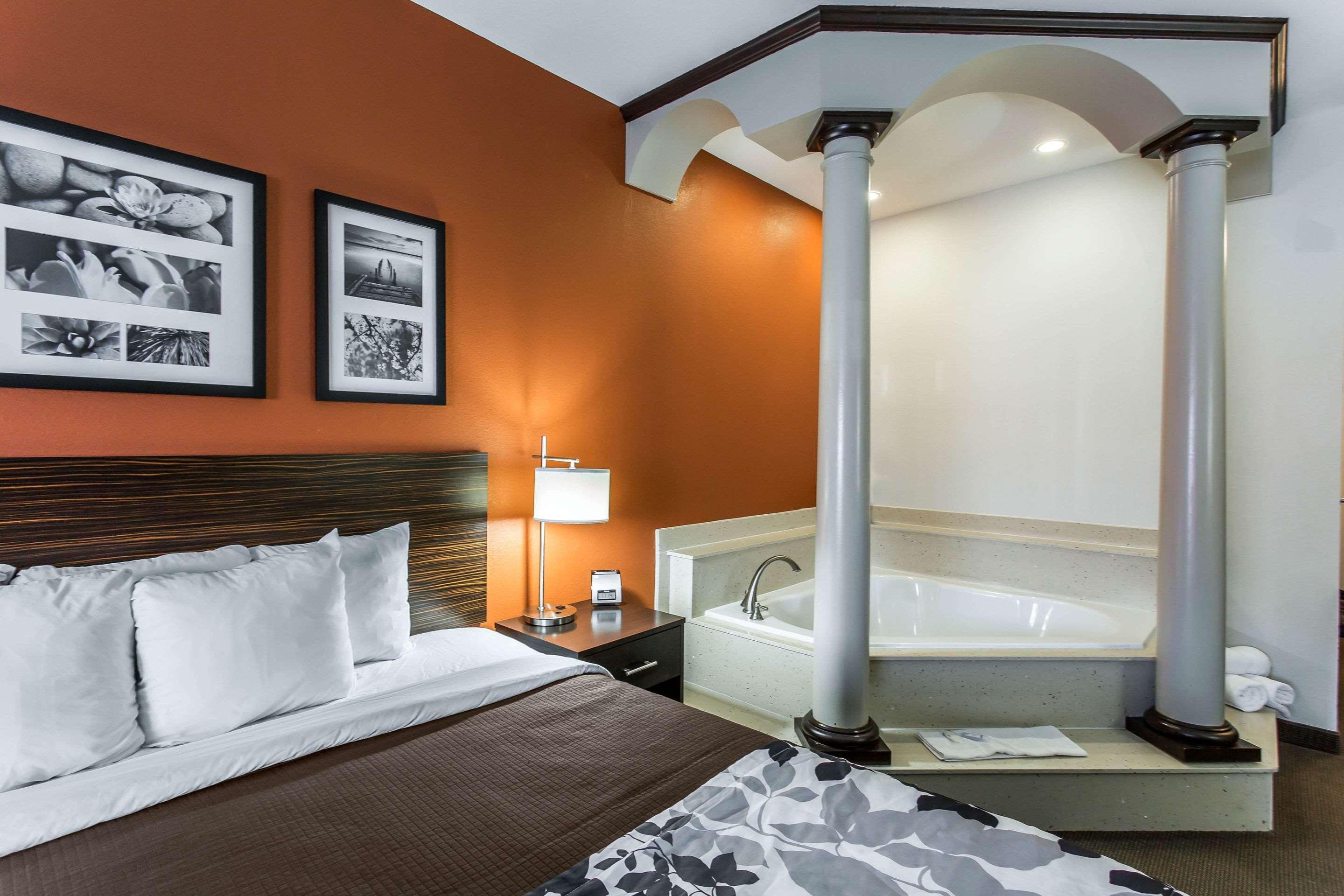 Sleep Inn & Suites Лъбък Екстериор снимка