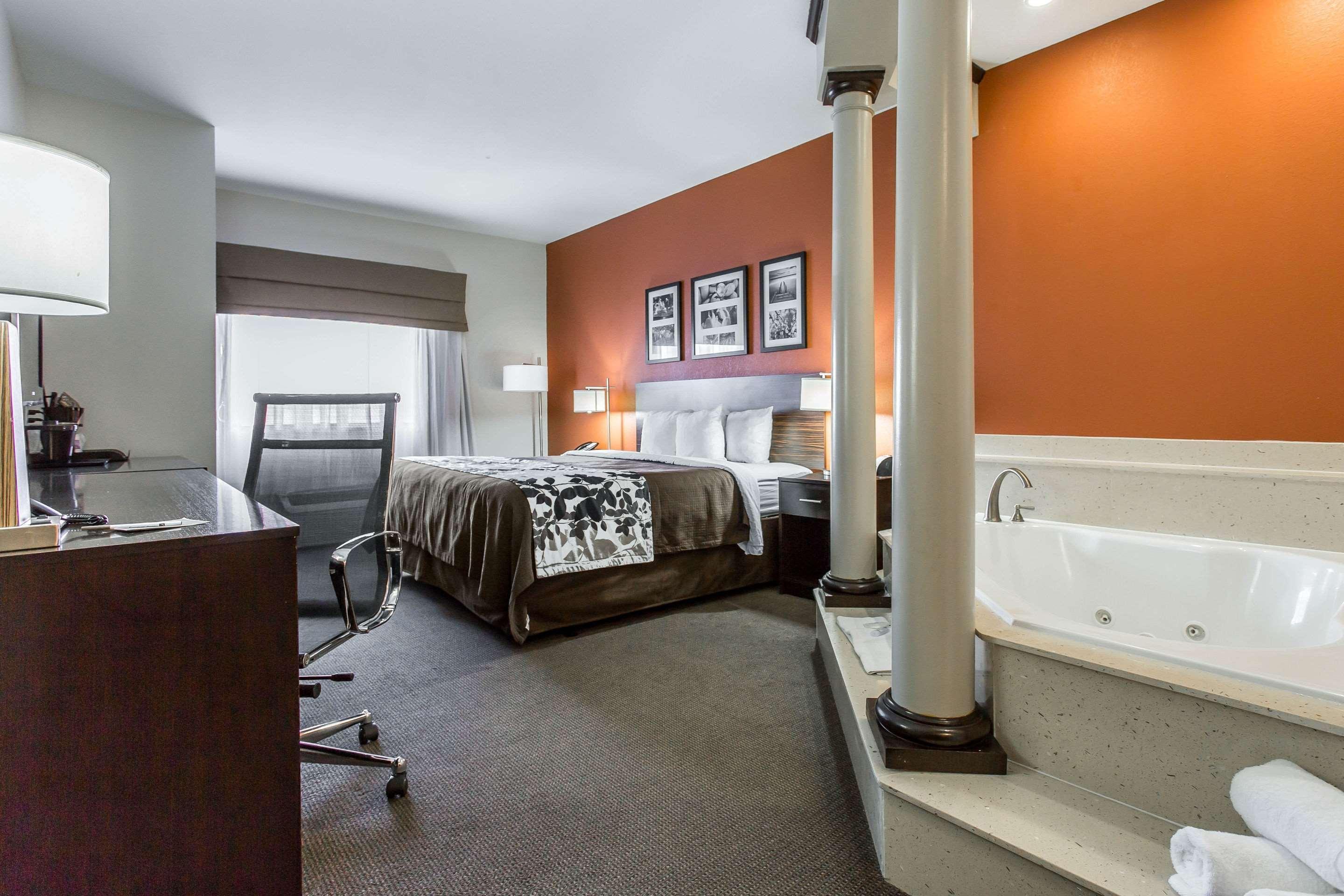 Sleep Inn & Suites Лъбък Екстериор снимка