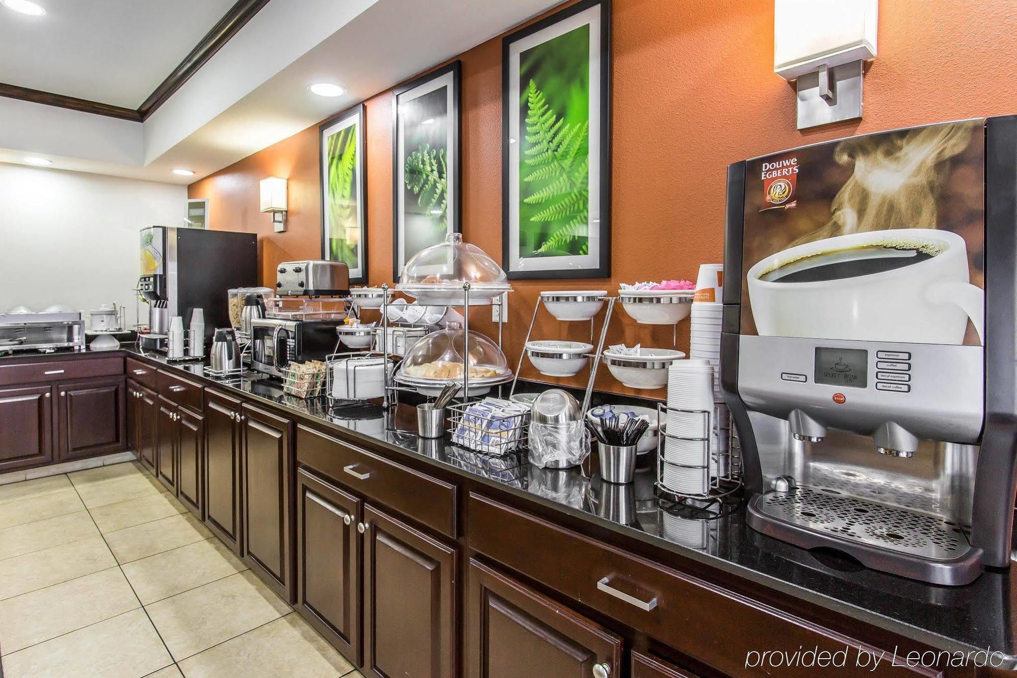 Sleep Inn & Suites Лъбък Екстериор снимка