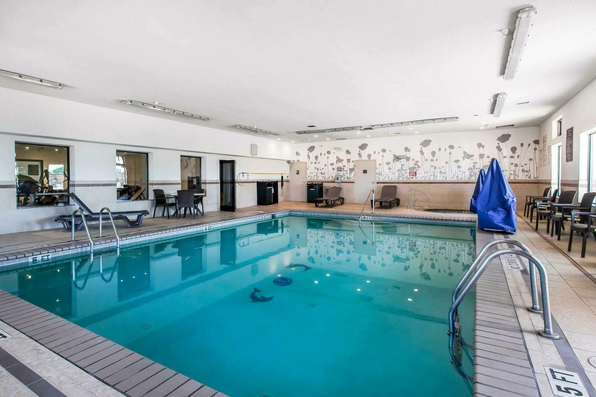 Sleep Inn & Suites Лъбък Екстериор снимка