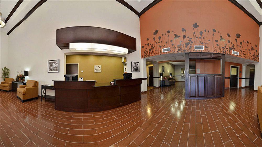 Sleep Inn & Suites Лъбък Екстериор снимка