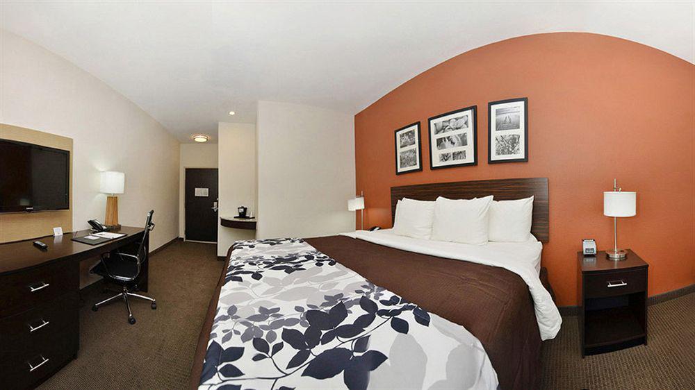Sleep Inn & Suites Лъбък Екстериор снимка